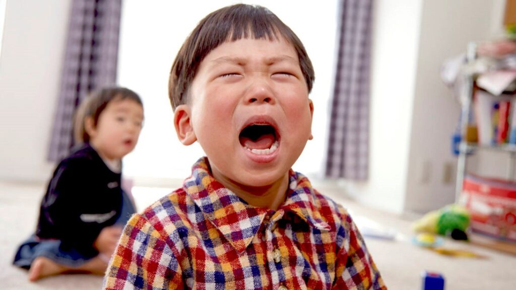 bé hay quấy khóc